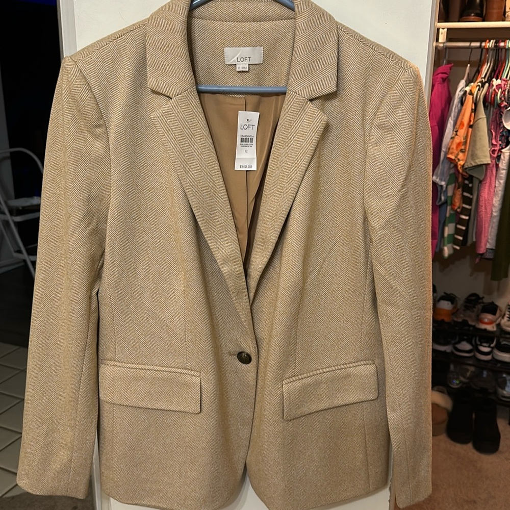 NWT!! LOFT - Herringbone Knit Blazer!